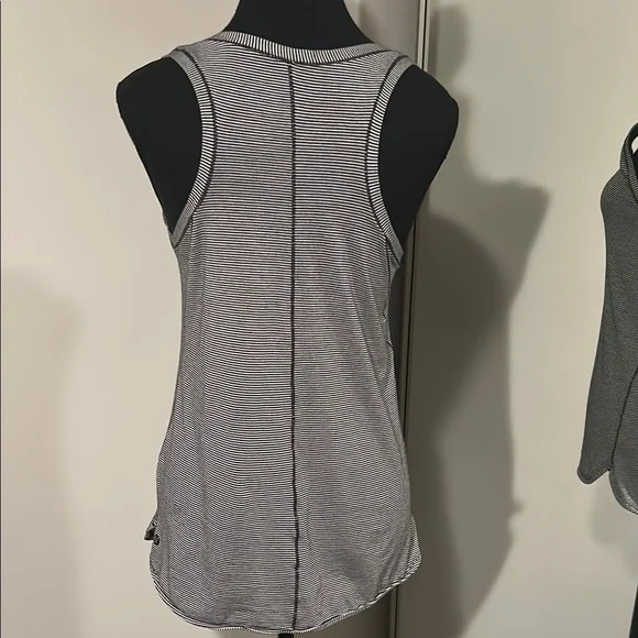 Lululemon Racer Back Top - Picture 2 of 5